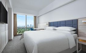 Four Points by Sheraton Surabaya, Pakuwon Indah
